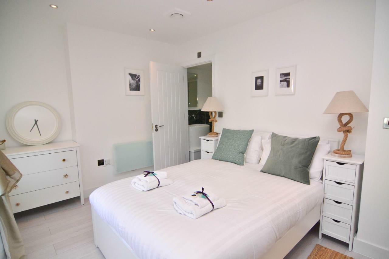 Apartment Wharf - Macarena Apartments Лондон Екстериор снимка