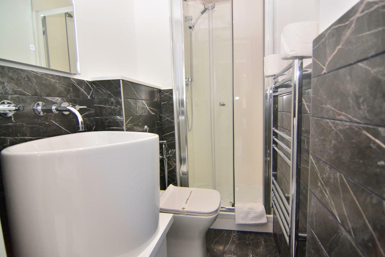 Apartment Wharf - Macarena Apartments Лондон Екстериор снимка