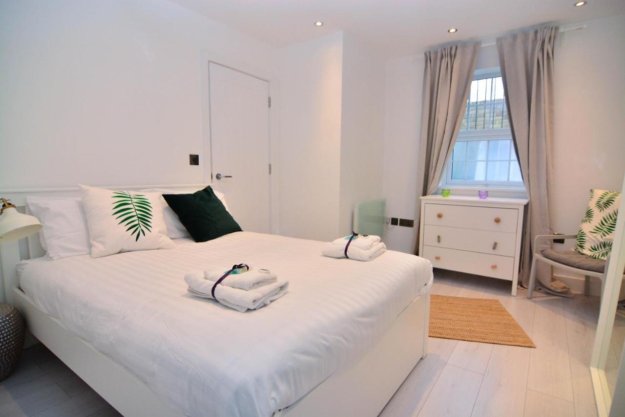 Apartment Wharf - Macarena Apartments Лондон Екстериор снимка
