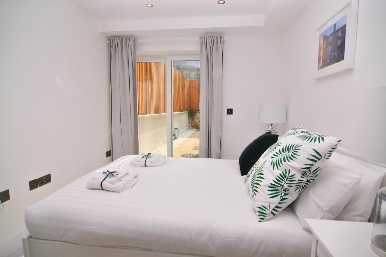 Apartment Wharf - Macarena Apartments Лондон Екстериор снимка